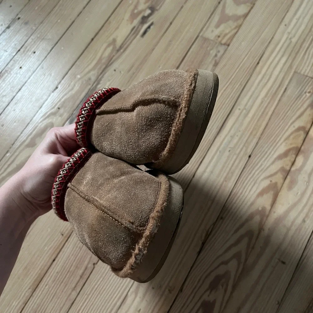 UGG Tasman Slipper Kids Size 4 Chestnut Suede Red Braid Slip On 113776K winter